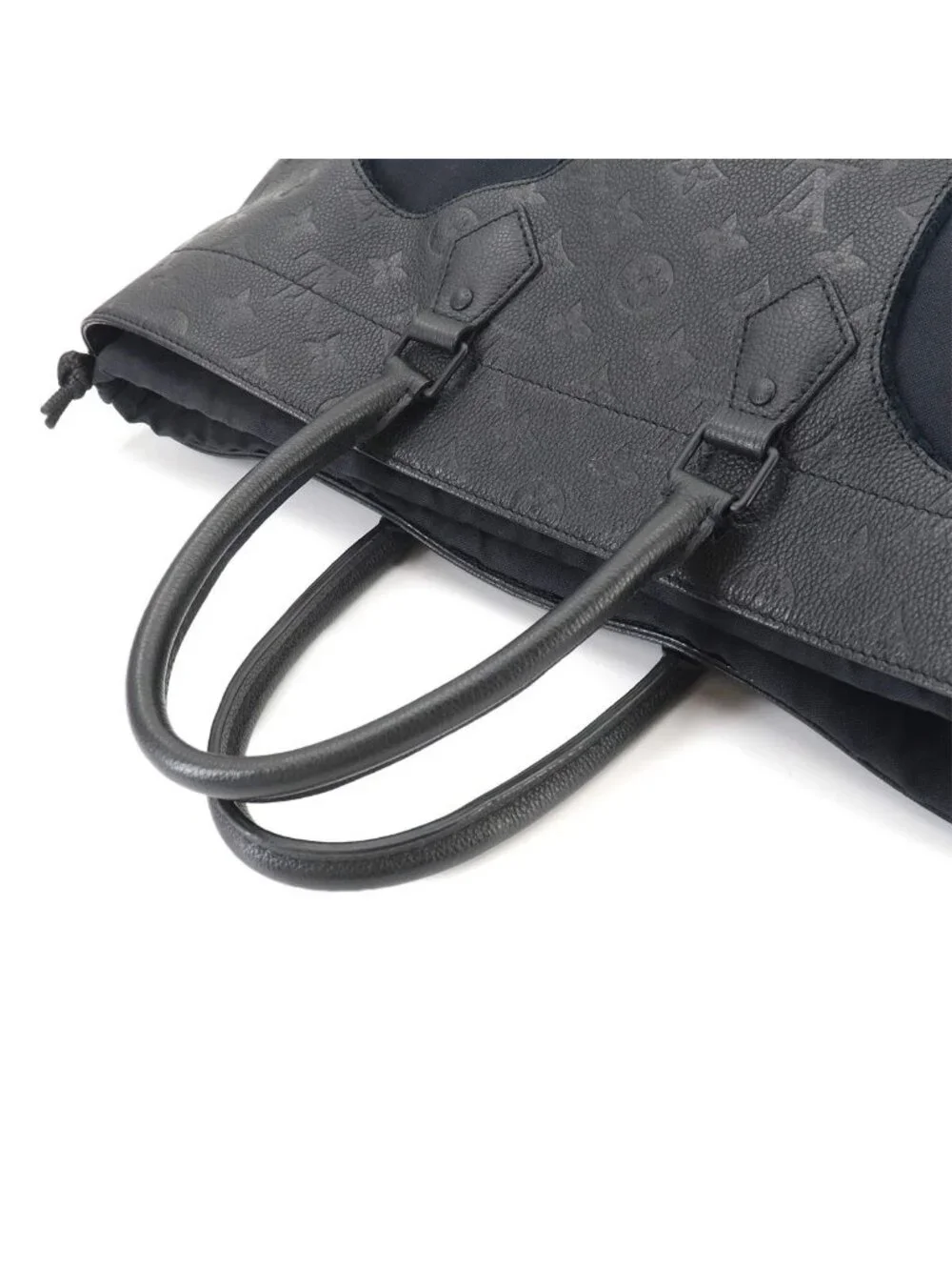 Louis Vuitton Monogram Empreinte with Holes MM Tote Noir